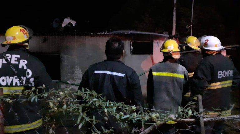 Perdieron todo en un incendio en Alcaraz: Solicitan ayuda