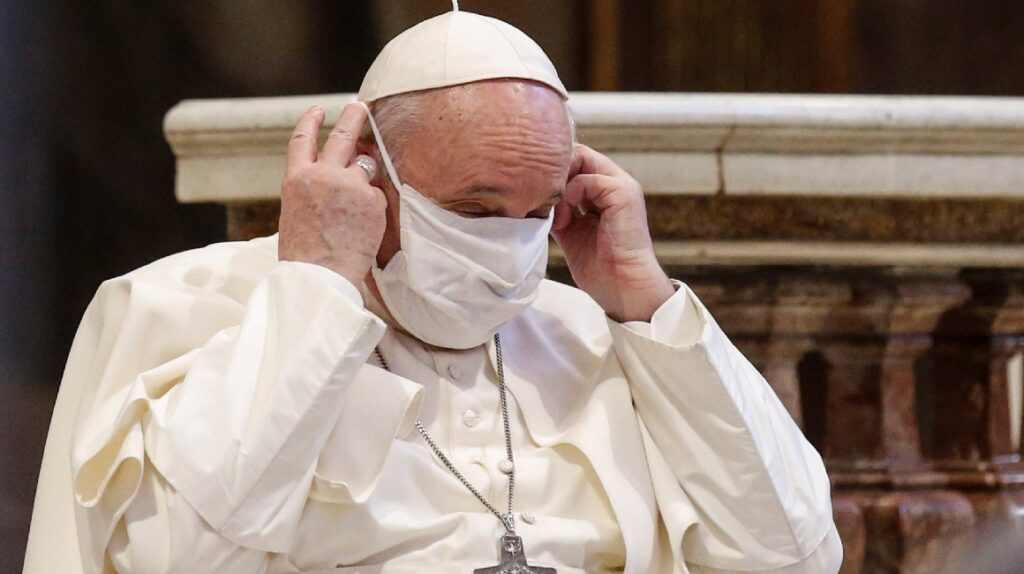El Papa Francisco fue internado: Será sometido a una operación programada