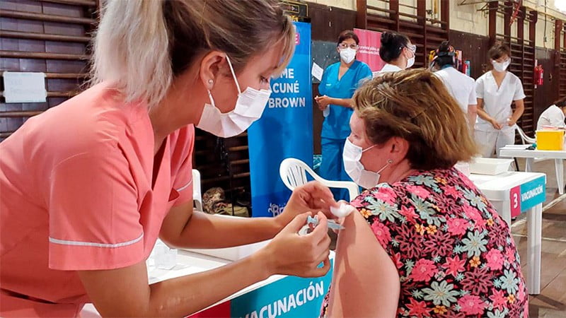 Argentina lideró ranking mundial por su ritmo de vacunación la última semana