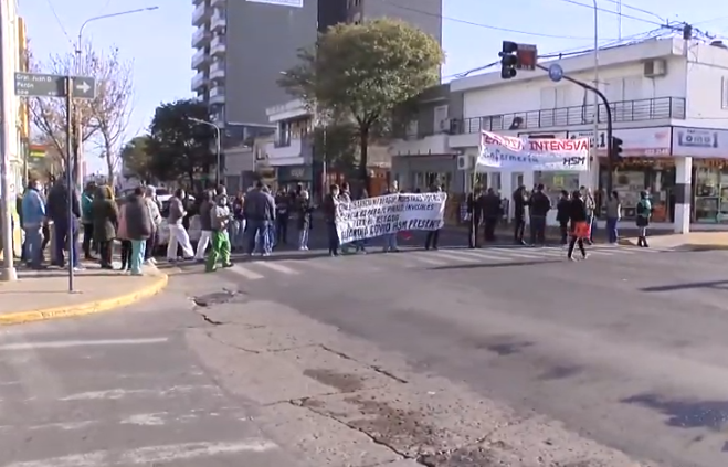 Trabajadores de Salud en Paraná, exigieron “un sueldo acorde a la canasta básica”