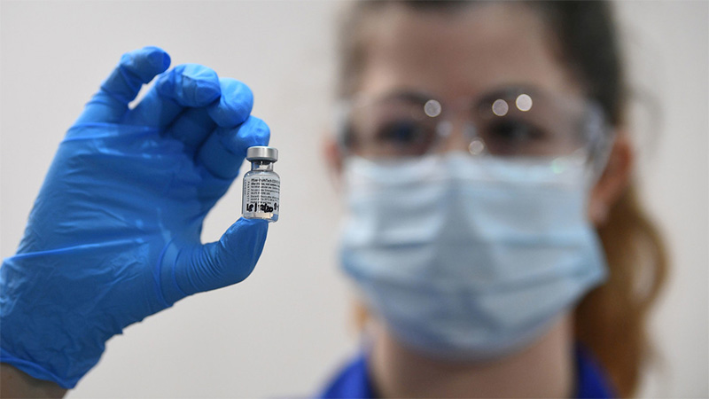 Israel anunció que comenzará a aplicar una tercera dosis de la vacuna de Pfizer