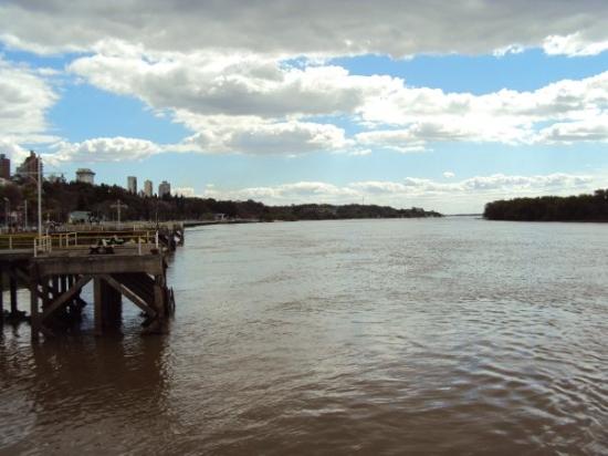Sábado con cielo despejado en Paraná: Anticipan un domingo electoral con cielo nublado