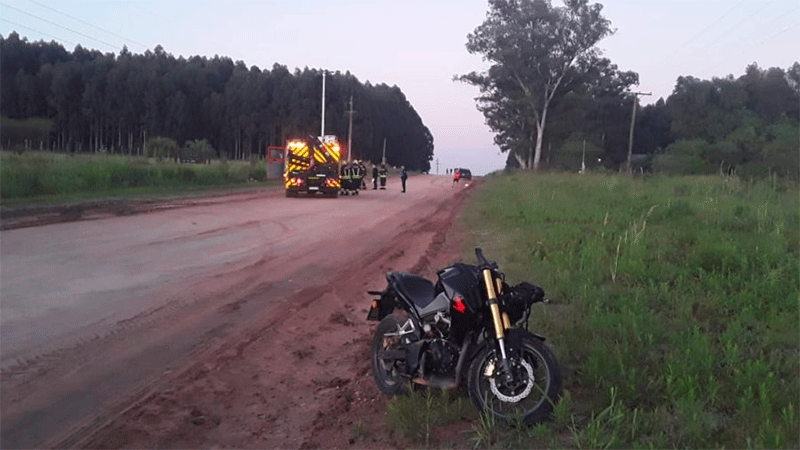 Sucedió en la zona de Colon: Un motociclista “alcoholizado” chocó a jóvenes que circulaban caminando
