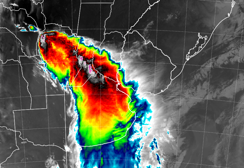 Imagen satelital en vivo y directo: Alerta meteorológico rige para Entre Ríos
