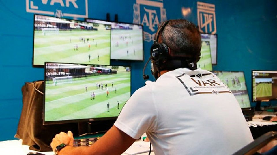 Llega el VAR a la Copa de la Liga Profesional: en qué casos será utilizada la tecnología