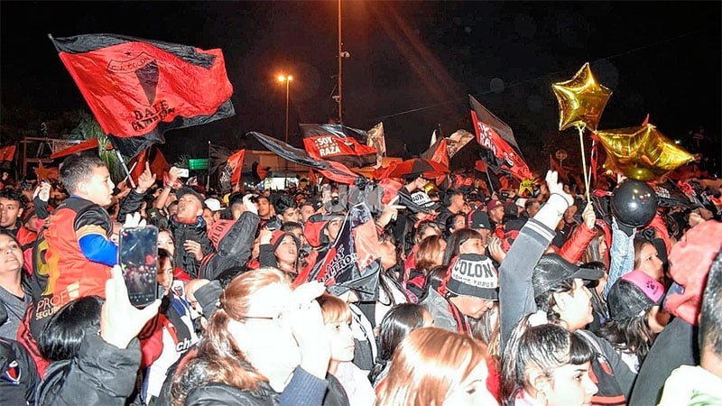 Tiros, corridas y disturbios en los festejos de Colón por conflicto en ...