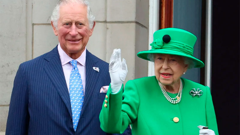 La Reina Isabel reapareció junto a su familia en el cierre de los festejos por sus 70 años en el trono