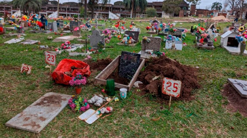 Desaparecieron restos de dos bebés en el cementerio de Concordia: La denuncia de una familia