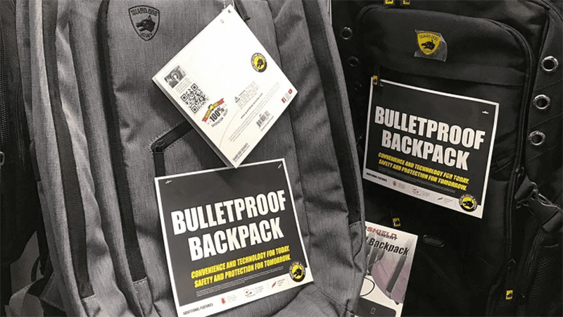 Ante los ataques en escuelas, en EEUU venden mochilas antibalas
