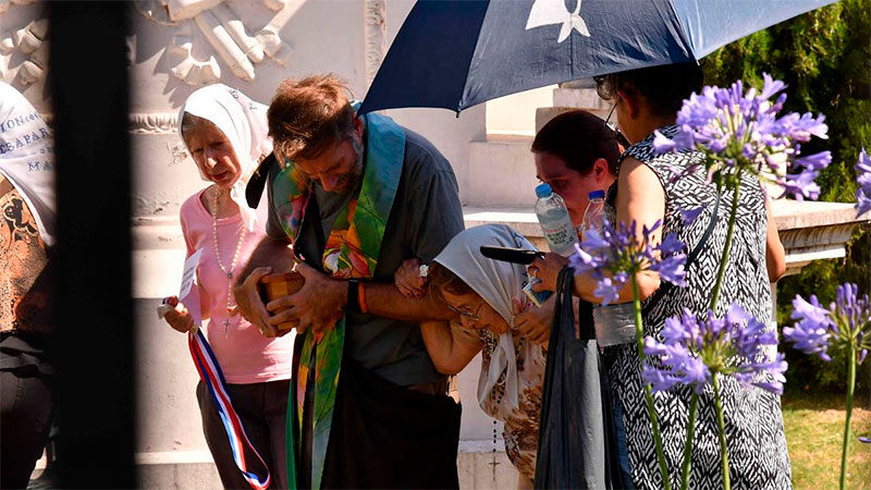 Los restos de Hebe de Bonafini descansan en Plaza de Mayo