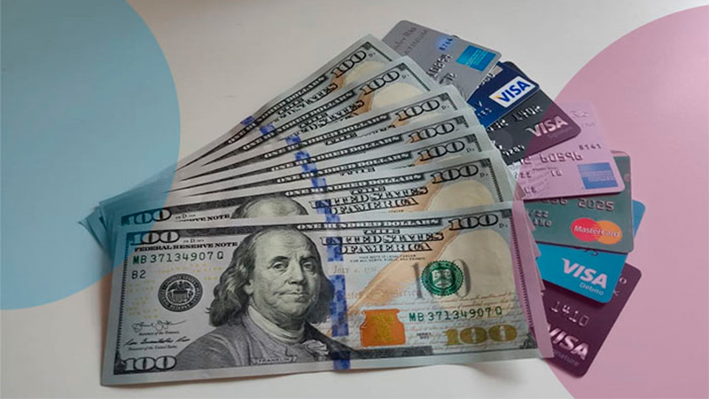 ¿Dólar, débito o crédito? Que es más conveniente para pagar en Brasil o Uruguay