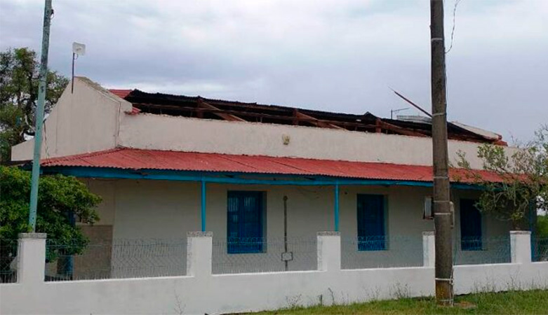 La tormenta voló el techo de una escuela en el departamento Uruguay