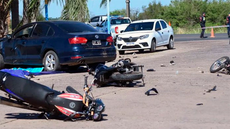 Joven conductor ebrio atropelló a tres motos en la ruta y mató a tres jóvenes