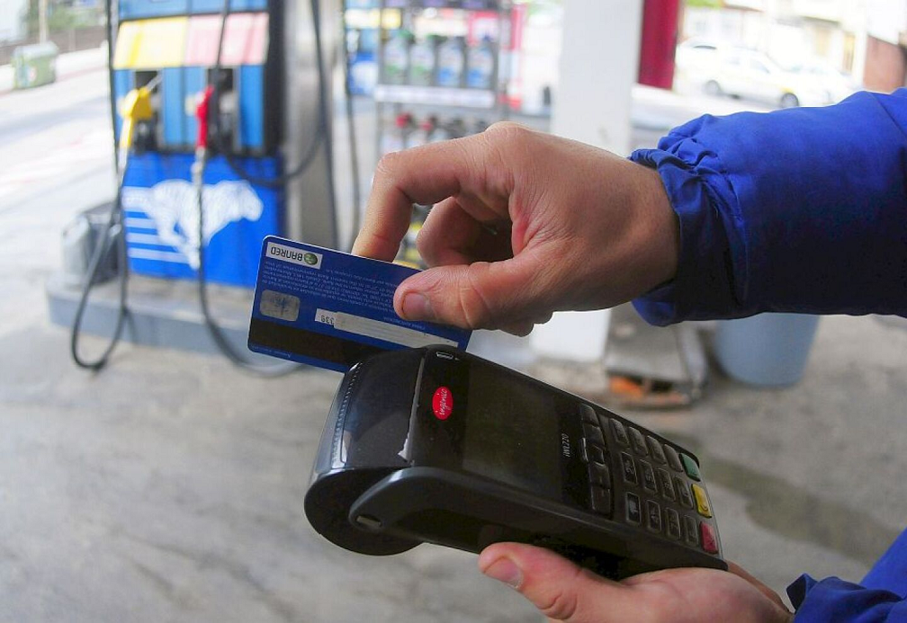 Estaciones de servicio continuarán aceptando la tarjeta de crédito