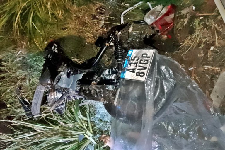 URGENTE: Joven motociclista murió tras chocar con un auto en Concordia