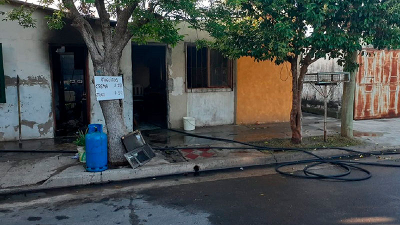 Incendio en una vivienda de Gualeguaychú dejó a dos personas hospitalizadas