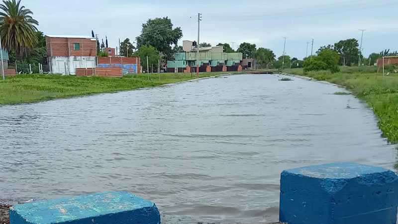 El río Gualeguaychú volvió a subir y está en niveles de evacuación