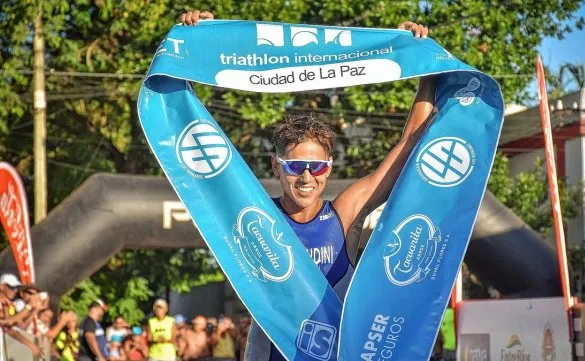 Triatlón de La Paz: Flavio Morandini se alzó con la victoria en la categoría Mayor