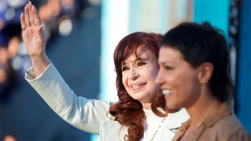 Reapareció Cristina Kirchner en Quilmes: “Si hubiéramos adoctrinado, Milei no sería presidente”