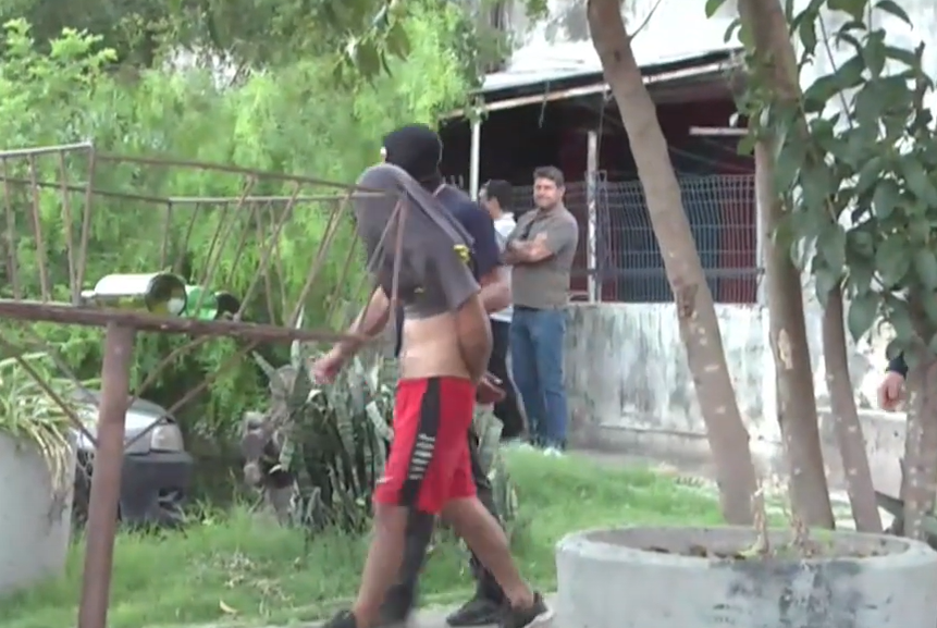 Un hombre que ofrecía armas de fuego en barrio Paraná XIV fue detenido