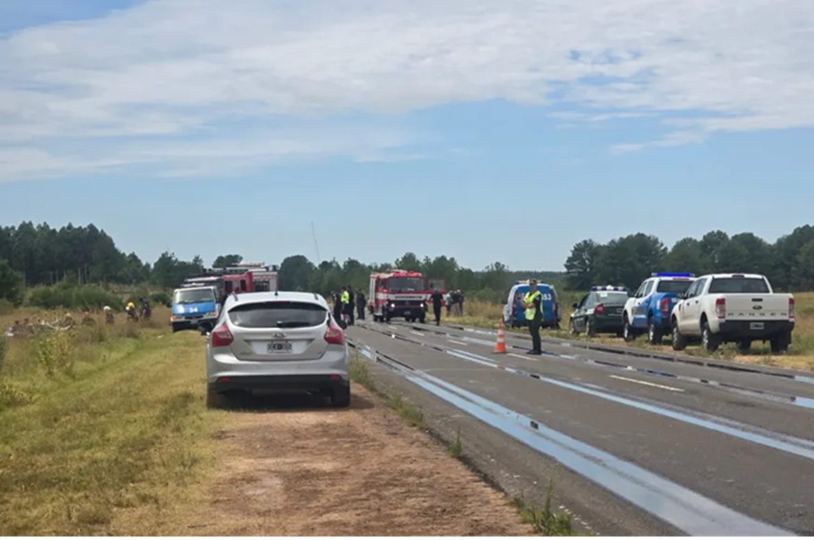 Una mujer embarazada y su bebé en gestación murieron tras un accidente vial