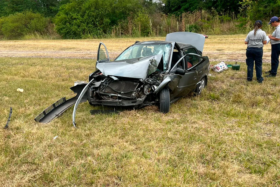 Fuerte accidente en Gualeguaychú: conductor dio positivo en alcoholemia y tenía el seguro vencido