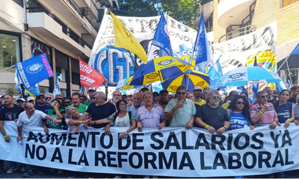 Tras ceder con la policía, Pullaro enfrenta paritarias calientes con docentes y médicos