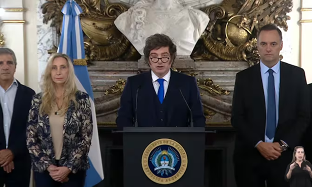 Javier Milei celebró el fallo de YPF pero anunció una "Ley Anti-Expropiaciones": "Nacionalismo barato"