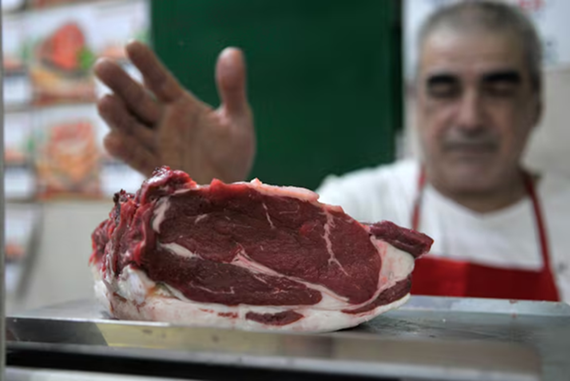 La inflación de Milei se desploma para arriba