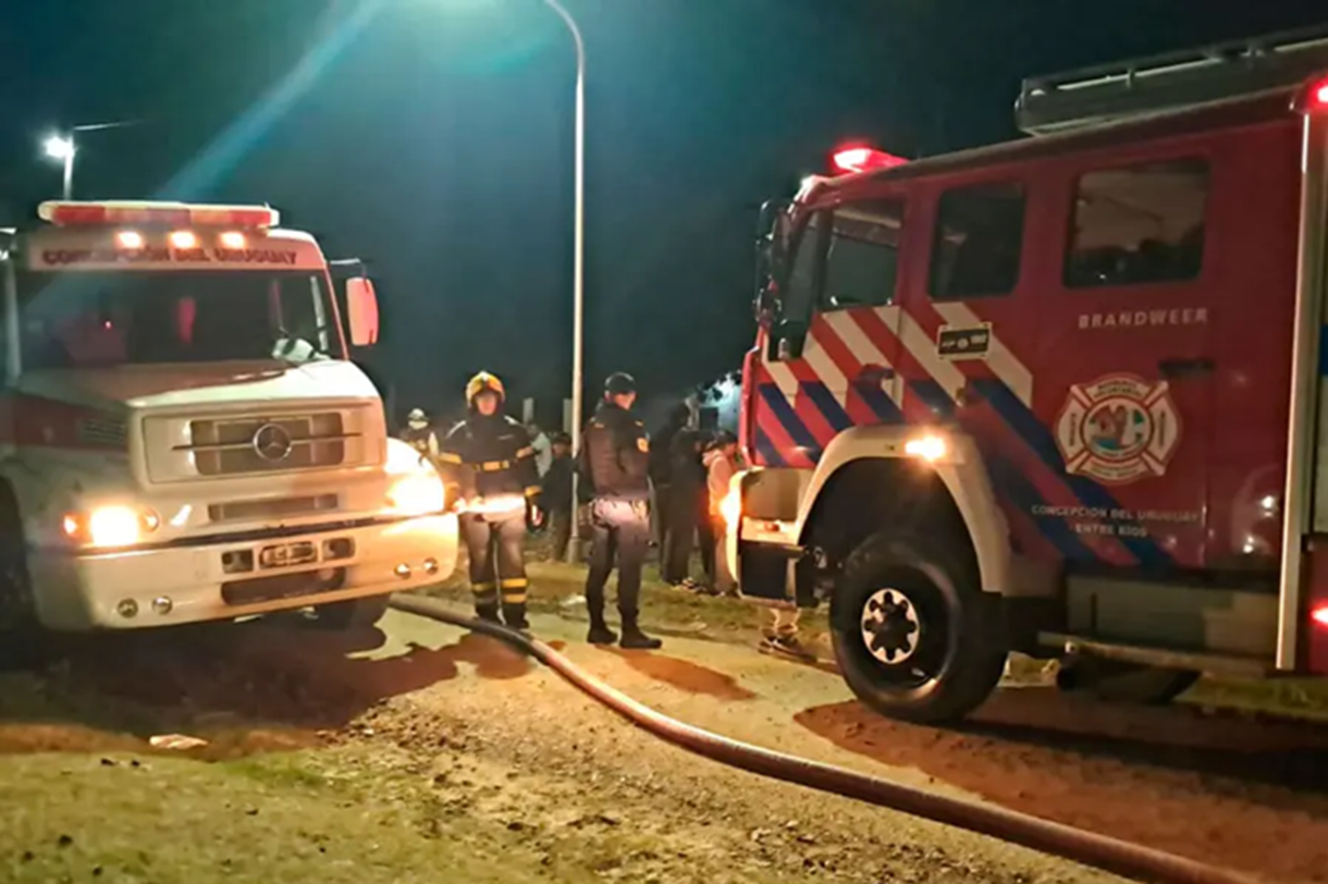 Trágico incendio en Concepción del Uruguay dejó un muerto