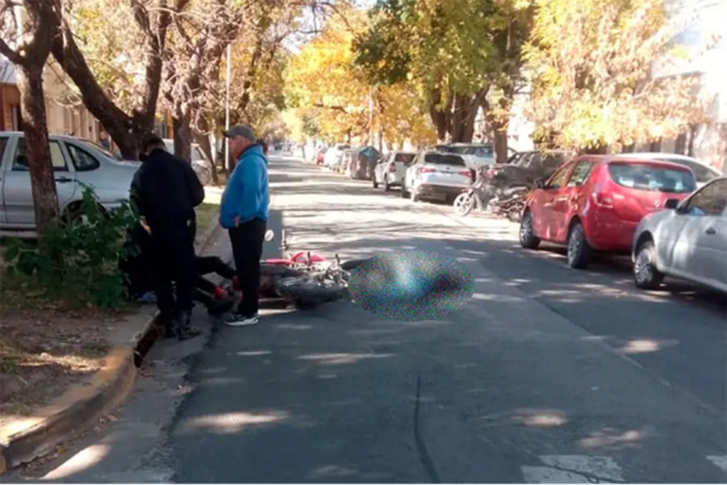 Murió una mujer atropellada por una moto en Paraná: la identidad