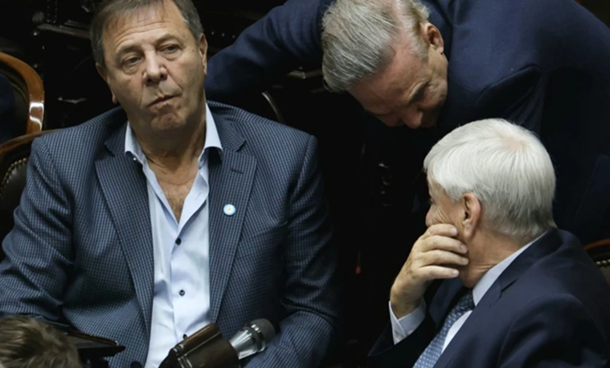 El gobierno logró media sanción de la ley de Sturzenegger que avala la venta de Arsat