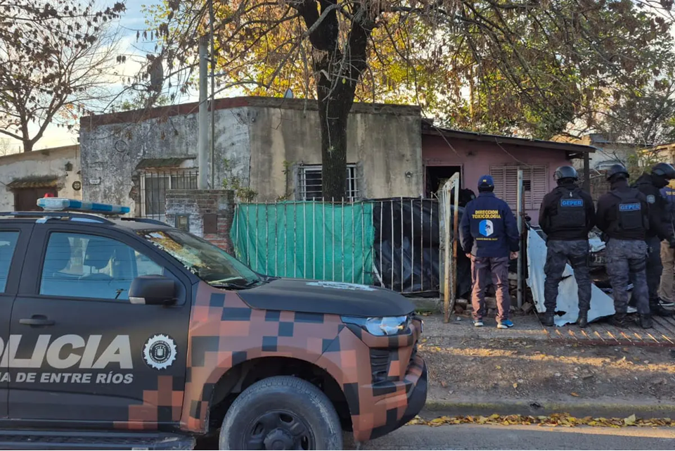 Hallaron más de 700 mil pesos, cocaína y marihuana en Gualeguaychú