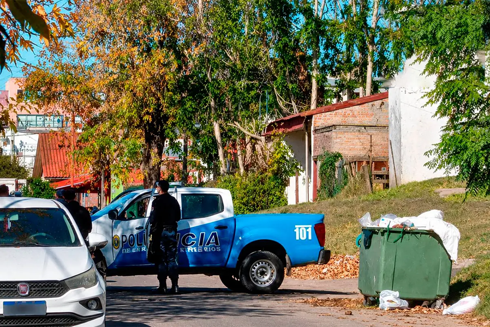 Feto de 6 meses fue hallado en un contenedor en Concepción del Uruguay: investigan las cámaras