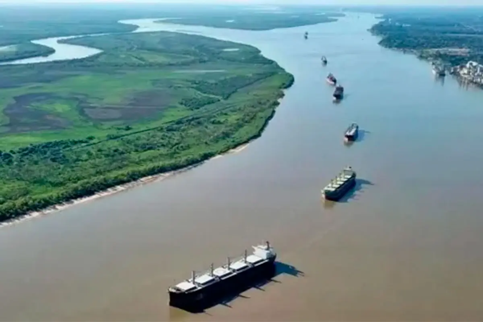 Aumenta la oposición a la licitación de la Hidrovía Paraná-Paraguay y denuncian irregularidades en el proceso