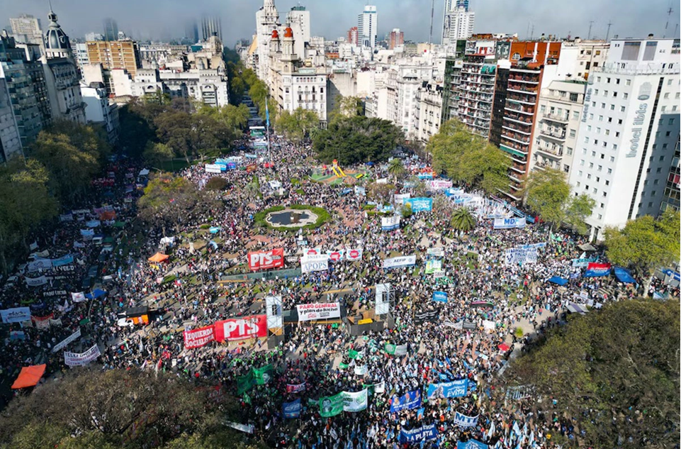 El gobierno de Milei criticó la Marcha Federal Universitaria y aseguró que la "ley de financiamiento nació muerta"