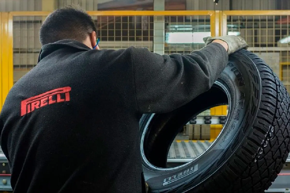 Pirelli suspende producción por la caída de ventas