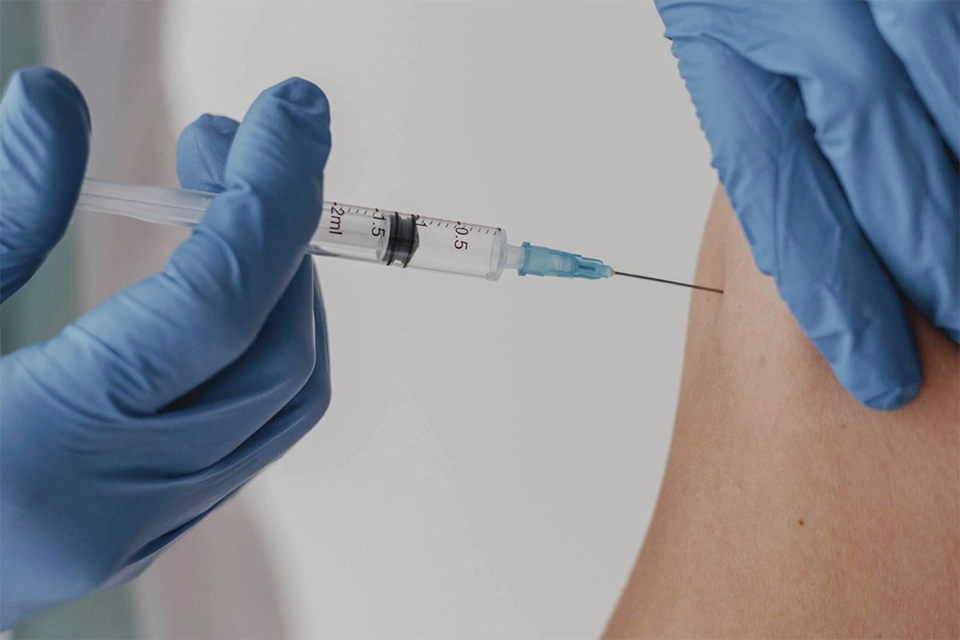 Aumentaron los casos de meningitis y piden reforzar la vacunación