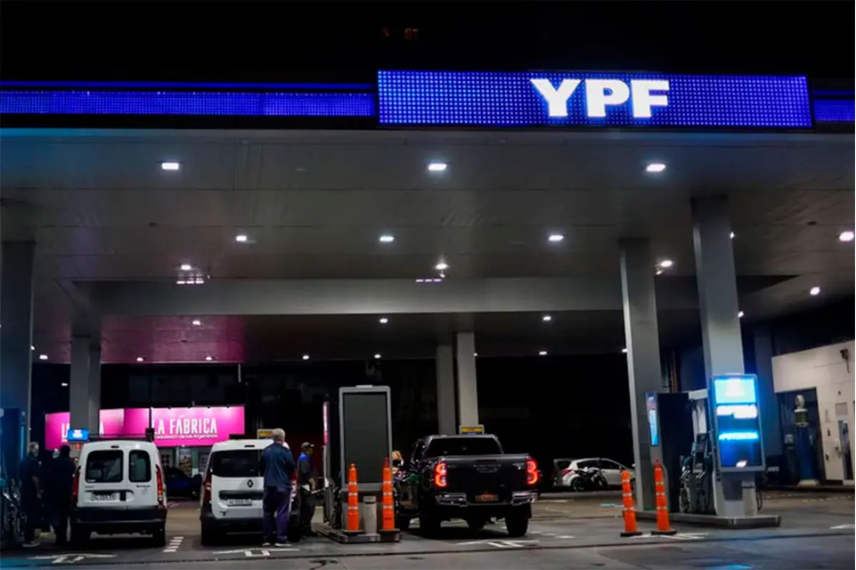 YPF confirmó aumento del combustible desde esta noche