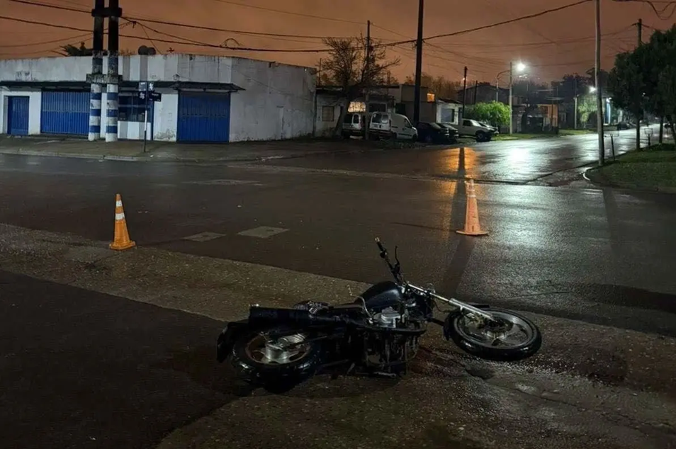 Siniestro vial en Concordia: Detuvieron a un conductor que abandonó al herido