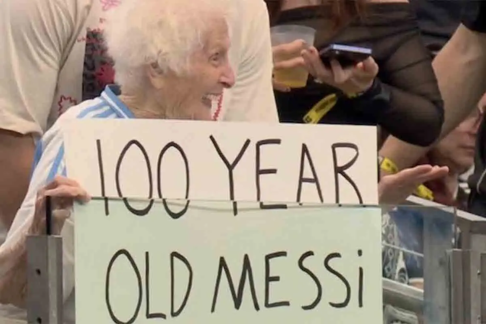 Con 99 años se robó las miradas en el Mundial: los motivos