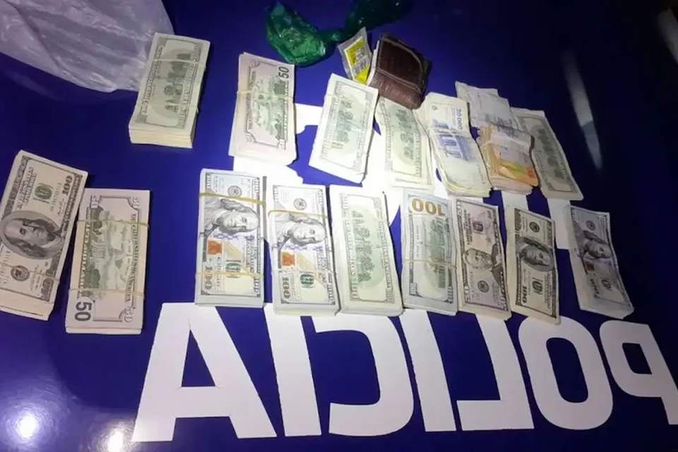 Un hombre ofreció 127 mil dólares a la Policía para evitar un operativo y quedó preso