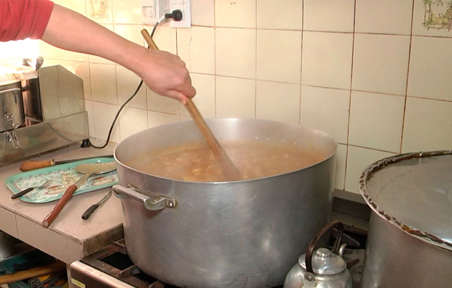 Cocinera de una escuela entrerriana deberá devolver millonaria suma de dinero por faltas injustificadas